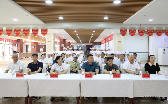 “凝心铸魂跟党走•团结奋进新征程”